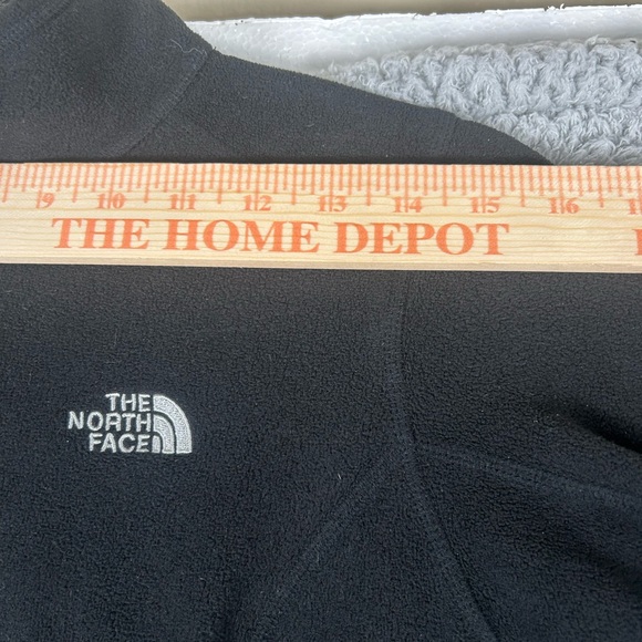 The North Face Long Sleeve 1/4 Zip Front Black Fleece Pullover Women’s, Size M - Picture 4 of 10